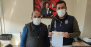 Yolda bulduğu parayı zabıtaya teslim etti