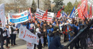 Eğitimcilerden zam ve kriz protestosu
