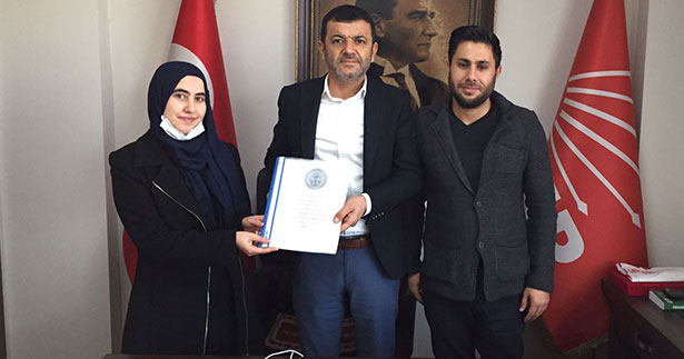 Atanamayan öğretmenlerden CHP’ye ziyaret