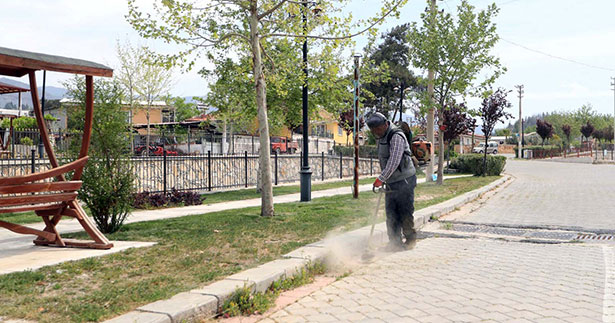 Pamukkale Belediyesi tüm ilçeyi yaza hazırlıyor