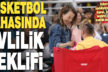 Tekerlekli sandalyeli AKUT üyesi Alper Patır’dan, basketbol maçında evlilik teklifi