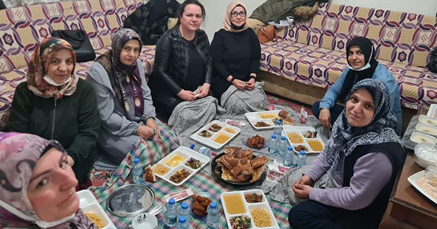 AK Partili Ök, iftar sofrasına konuk oldu