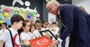 Başkan Zolan, miniklerin bayram sevincini paylaştı