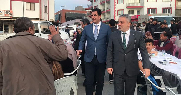 Güngör, öğrencilerle sahur, şehit aileleriyle iftar yaptı