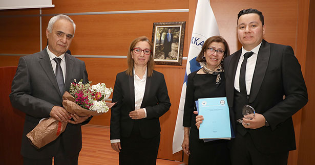 PAÜ’de tez ödülü sahibini buldu