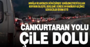 Cankurtaran yolunda 10 kilometreyi bulan kuyruk oluştu