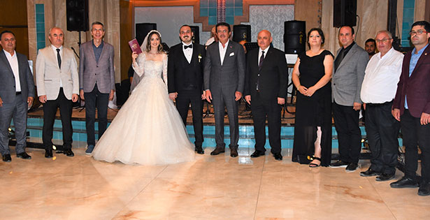 Buldan Belediye Başkanı Şevik oğlunu evlendirdi