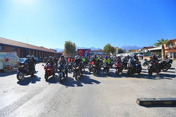 Pamukkale’de 29 Ekim Cumhuriyet Korteji Coşkusu