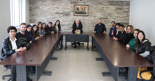Ödüllü tiyatroculardan Özbaş’a ziyaret