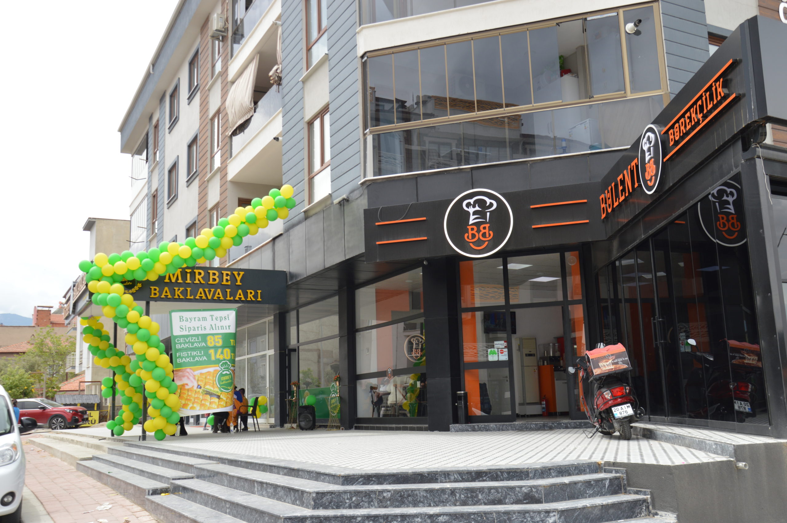 En tatlı açılış… Mirbey Baklavaları Dokuzkavaklar’da Açıldı
