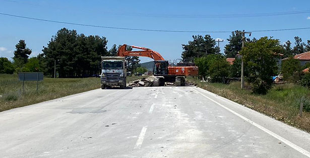 Çardak-Bozkurt yolu yenileniyor
