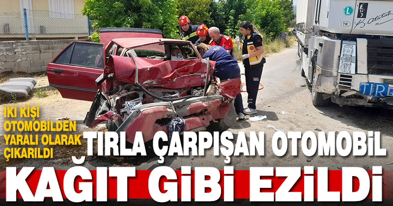Tır ile otomobil kafa kafaya çarpıştı: 2 yaralı