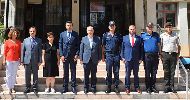 Vali Coşkun, Baklan ve Çivril’i ziyaret etti