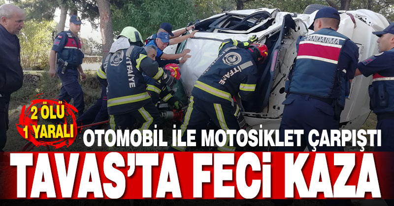 Motosiklet ile çarpışan otomobil mezarlığa uçtu: 2 ölü, 1 yaralı