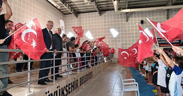 Kulaçlar Cumhuriyet’in 100. yılı için atıldı
