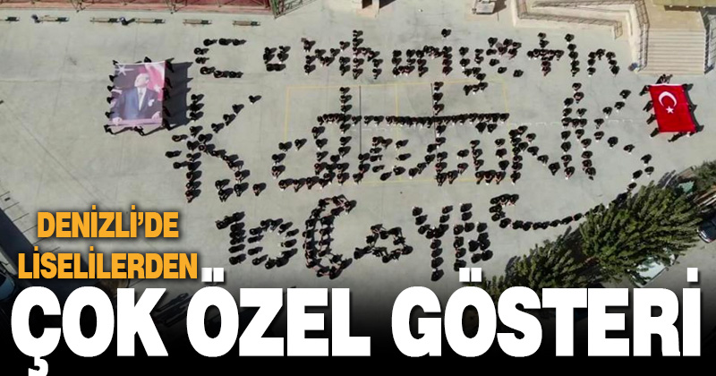 Liseliler Cumhuriyetin 100. yaşı ve Atatürk’ün imzasını çizdi