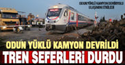 Hemzemin geçitte devrilen kamyon tren seferlerini aksattı
