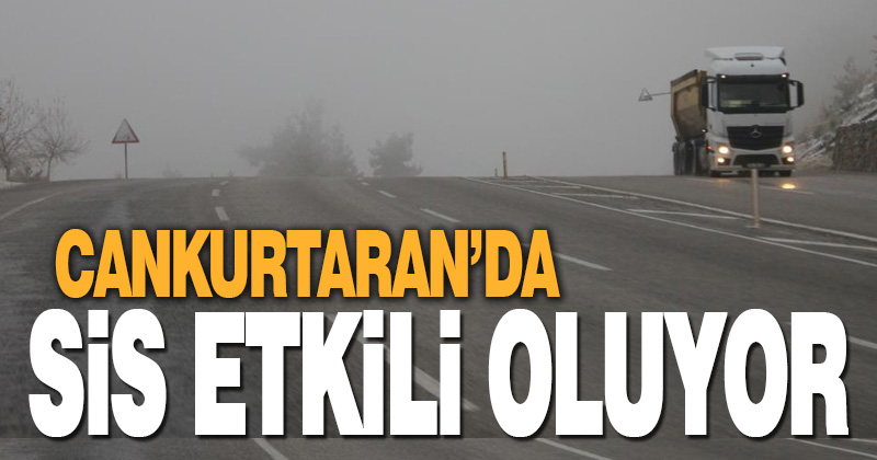 Denizli’de yoğun sis ve kaygan zemin araç sürücülerine zorlu anlar yaşattı
