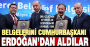 TOBB delegeliğinde 10 yılını dolduran Denizlili iki isme belgesini Cumhurbaşkanı Erdoğan verdi