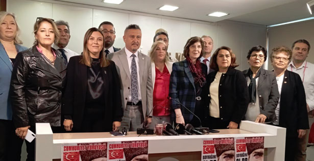 Cumhuriyet için fener alayına davet