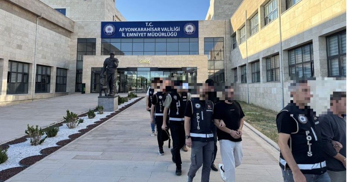 Rüşvet operasyonunda 9 kişi tutuklandı