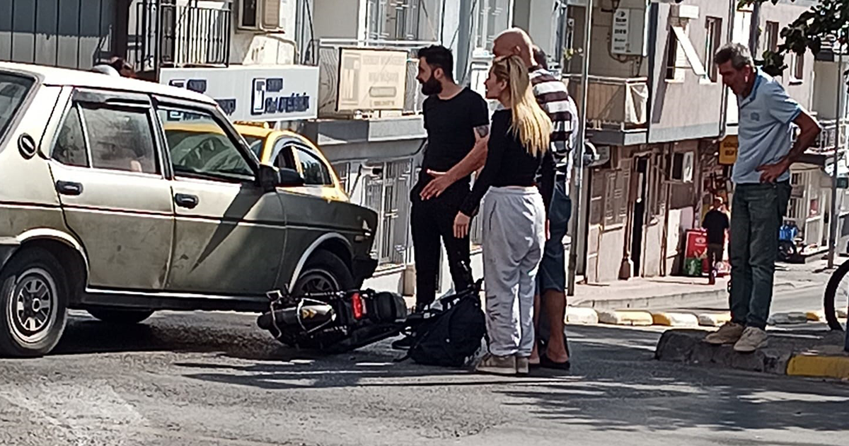  Otomobil ile elektrikli bisiklet çarpıştı
