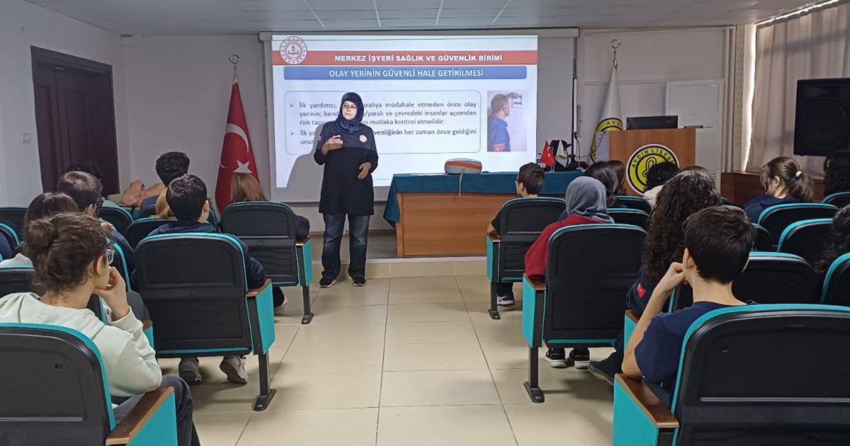 Lise öğrencilerine ilkyardım semineri