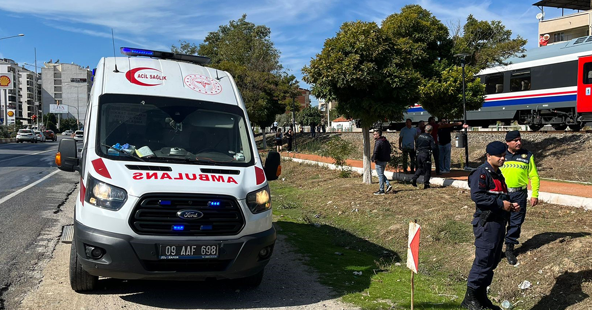 Trenin çarptığı kadın ağır yaralandı