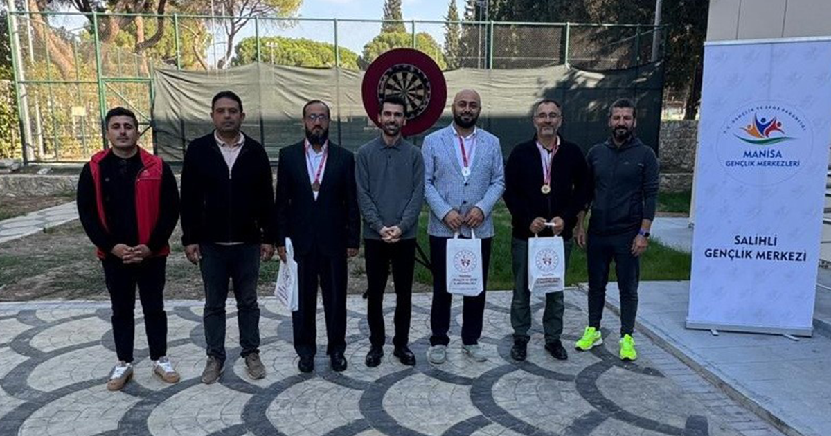 Din görevlileri dart turnuvasında buluştu