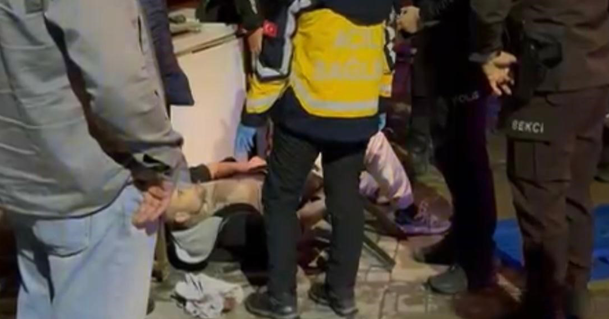 Parkta kanlı tartışma: 5 yerinden bıçaklandı