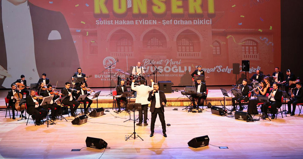 Denizli “90’lar konseri” ile coştu