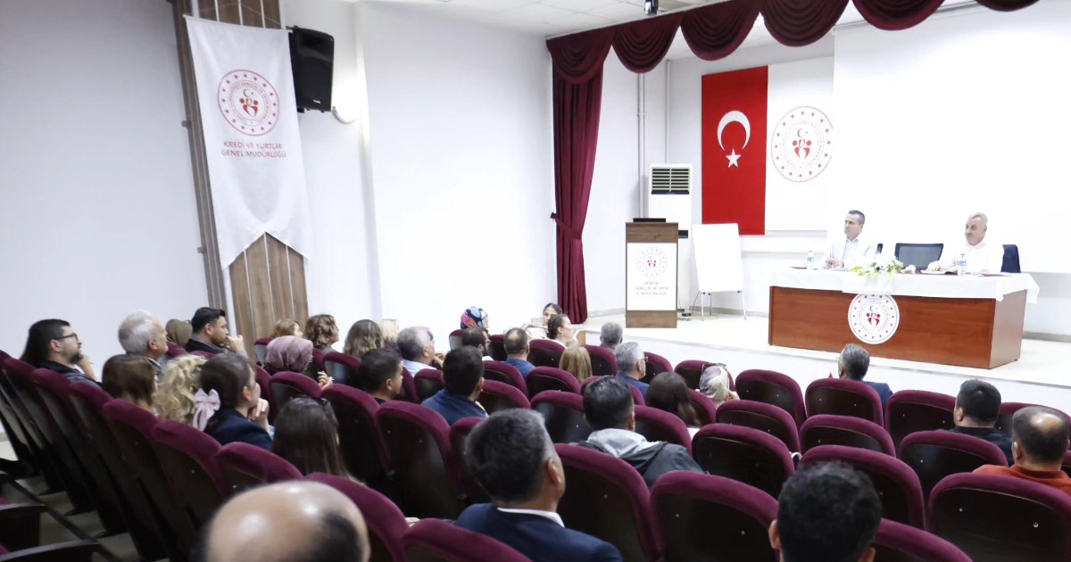 Denizli Gençlik ve Spor İl Müdürlüğü yurtlarda değerlendirme toplantısı yaptı