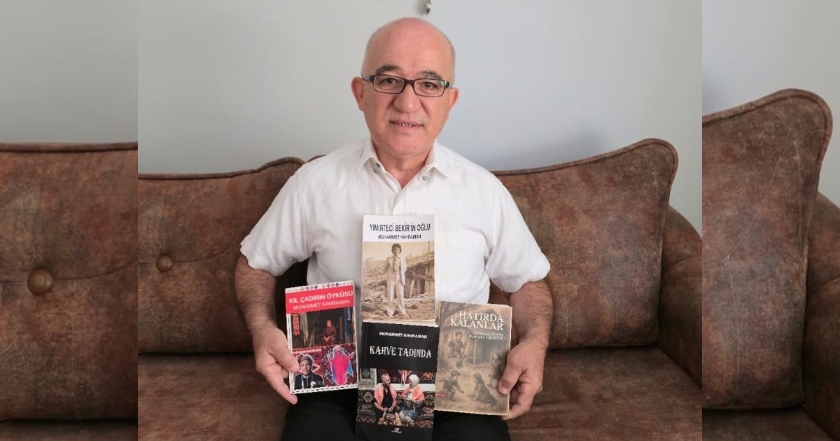 Emekli öğretmen yazdığı kitaplarıyla kent kültürüne hizmet ediyor