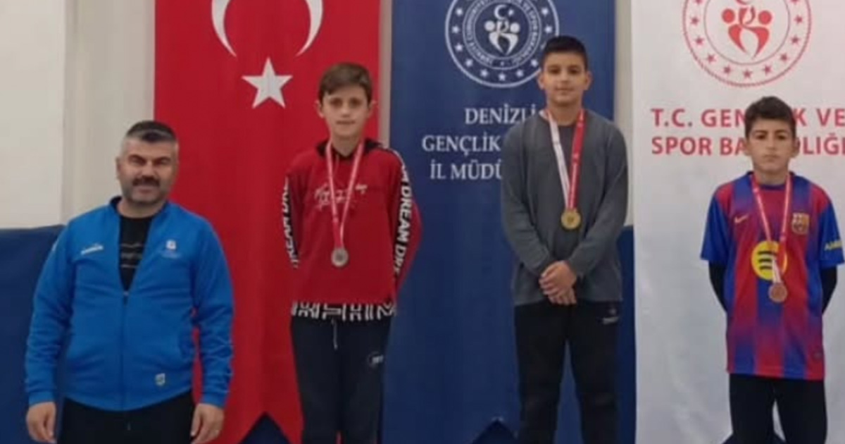 Serinhisar’da Cumhuriyet Bayramı kapsamında hemsball turnuvası düzenlendi
