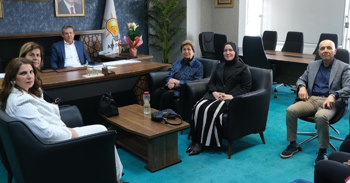 AK Parti Denizli İl Başkanlığı’na kadın kolları ziyareti