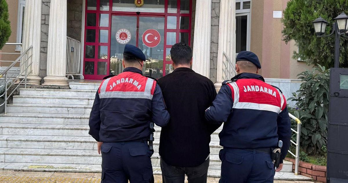 Hırsızlık suçundan aranıyordu, yakalandı
