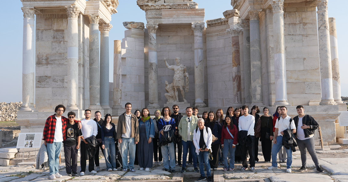 Gençlere Denizli’nin turizm hazinelerini tanıtılıyor
