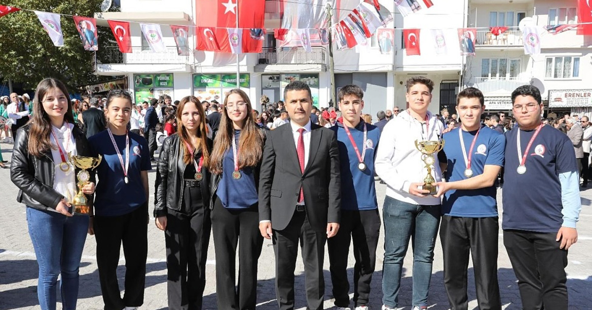 Acıpayam’da 29 Ekim Cumhuriyet Bayramı Dart Turnuvası tamamlandı