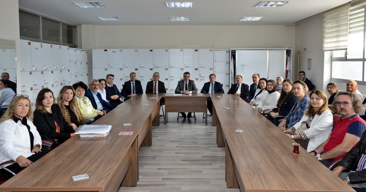 Eğitimcilerden anlamlı dayanışma