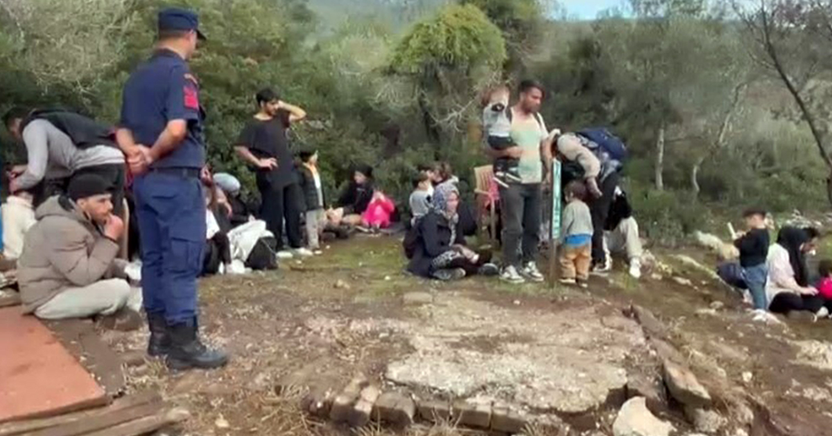 Milas’ta 33’ü çocuk, 74 düzensiz göçmen yakalandı