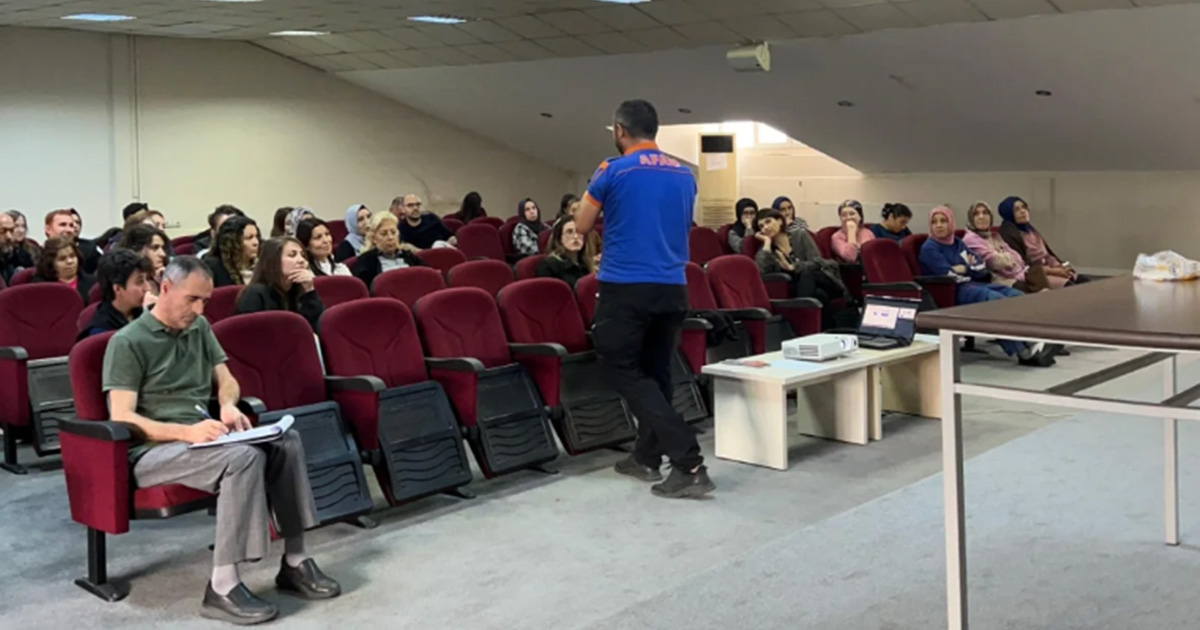 Merkezefendi sosyal hizmet merkezi personeline afet eğitimi verildi