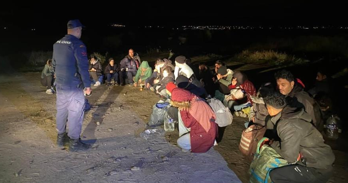 İzmir’de 30 düzensiz göçmen yakalandı