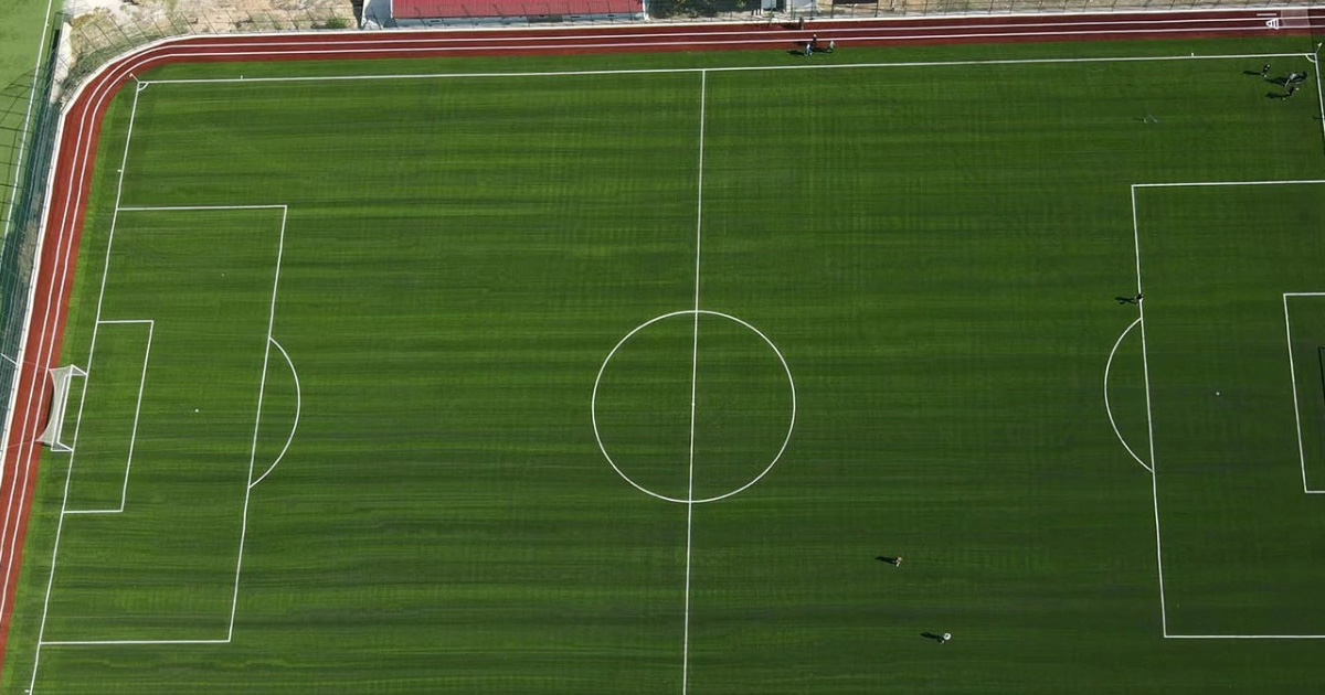 Çal Futbol Sahası yenilendi
