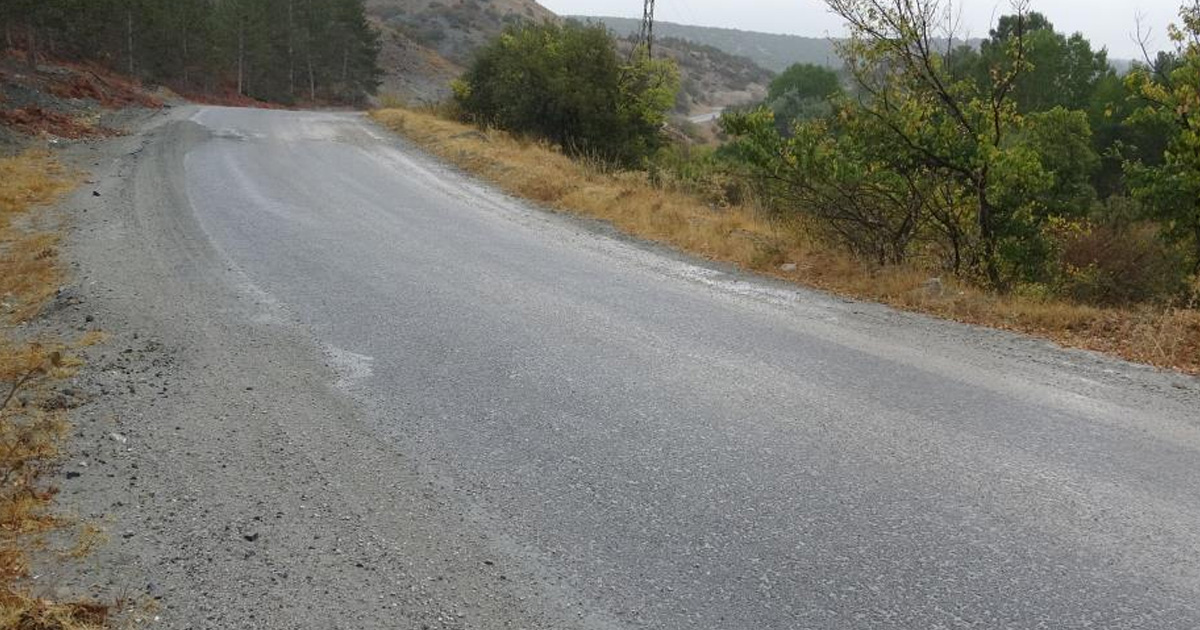 Taş ocağı tozu ve asfaltsız yola vatandaşlardan tepki