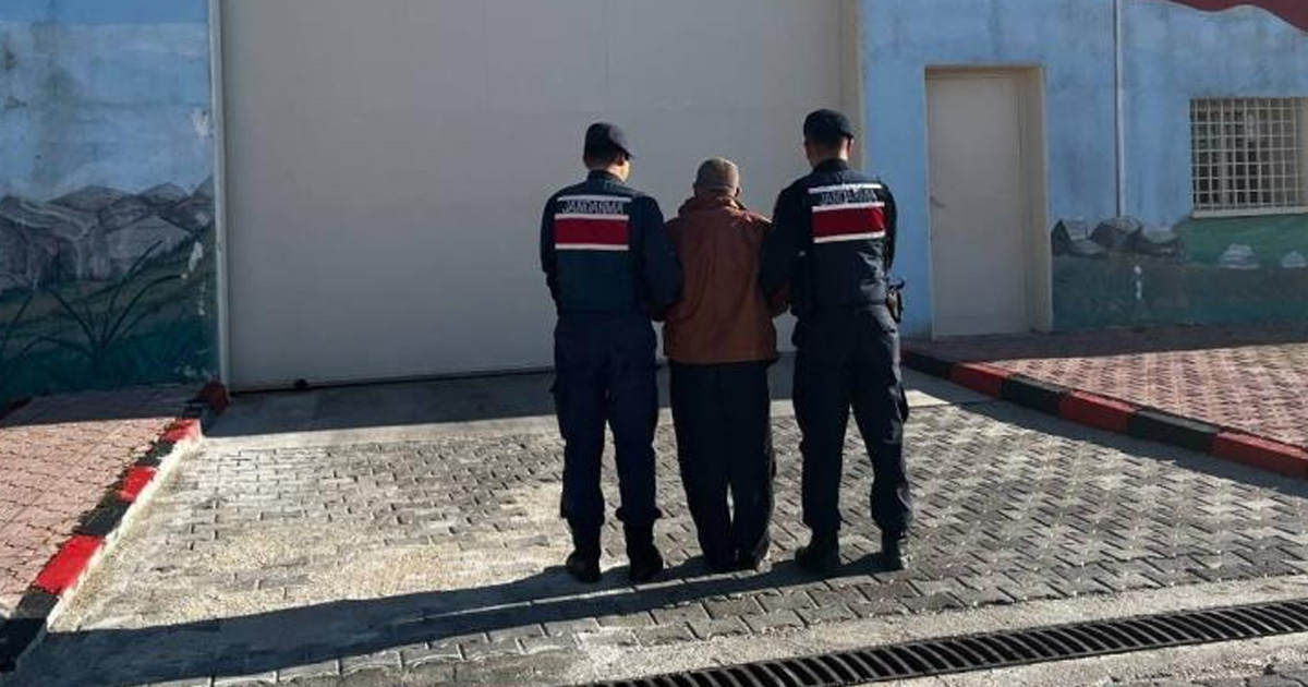 Jandarma çeşitli suçlardan aranan 37 kişiyi yakaladı
