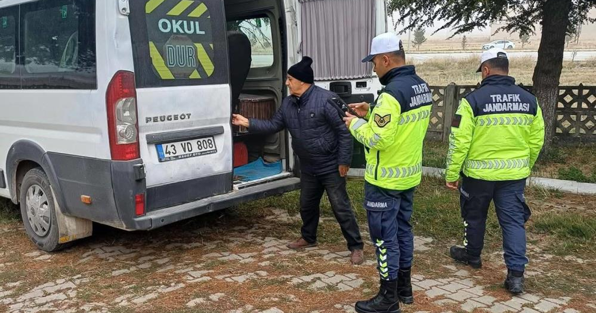  Altıntaş’ta öğrenci servislerinde denetim