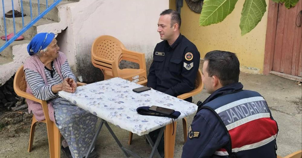 Jandarmadan şehit annesine vefa