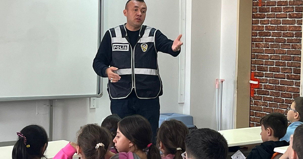 Polisten öğrencilere uyarılar