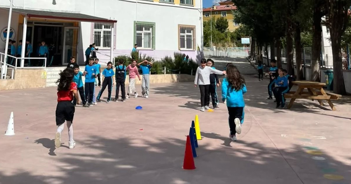 Çameli’nde çocuklara spor dalları tanıtılıyor