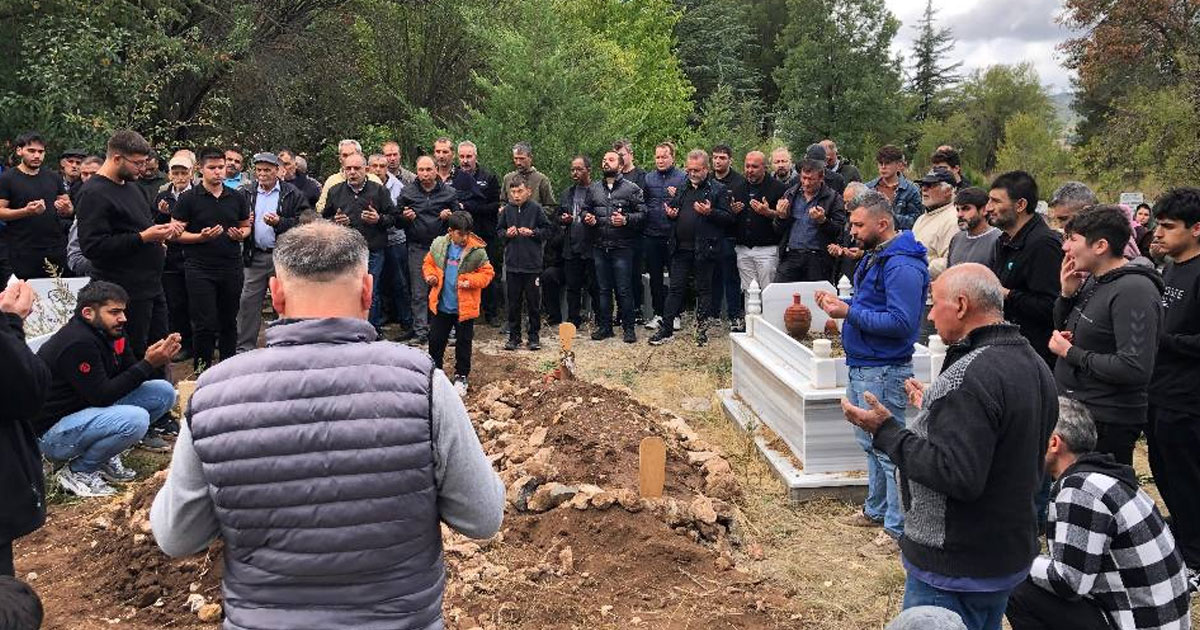 Kaza kurbanı esnaf gözyaşlarıyla toprağa verildi